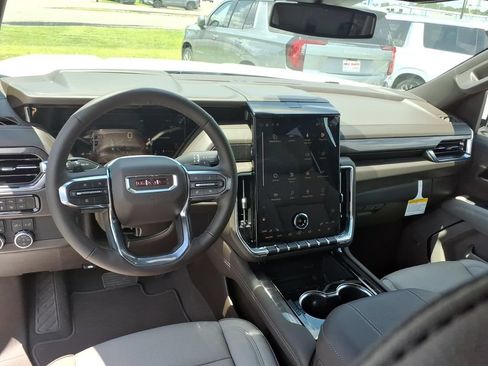 New 2026 GMC Yukon XL Elevation AWD/4WD image 17