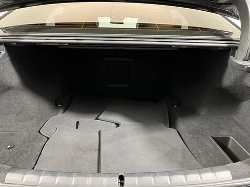 Used 2024 BMW 760i xDrive w/ Executive Package image 21