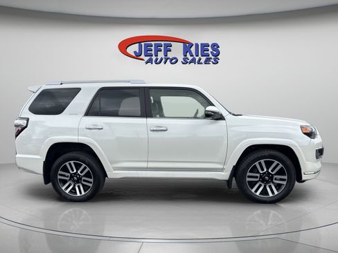 Used 2022 Toyota 4Runner Limited AWD/4WD image 4