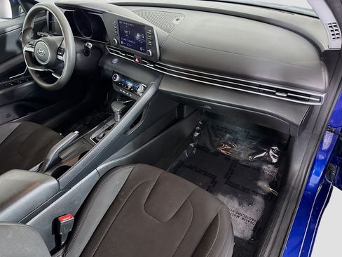 Used 2021 Hyundai Elantra SEL FWD image 30