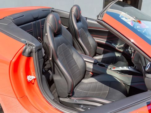 Used 2017 Ferrari California T RWD image 51