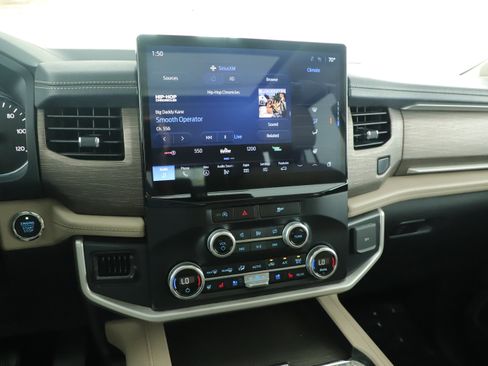 Used 2024 Ford Expedition Max Limited image 20