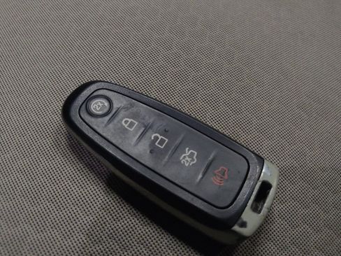 Used 2019 Ford Escape SE FWD image 32