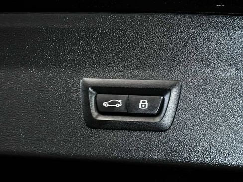 Used 2025 BMW X4 xDrive30i AWD/4WD image 63