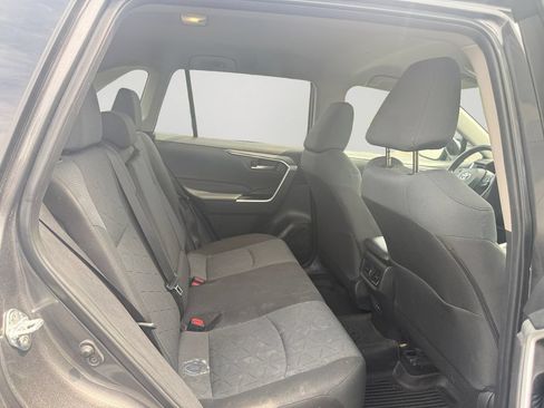 Used 2025 Toyota RAV4 XLE AWD/4WD image 12