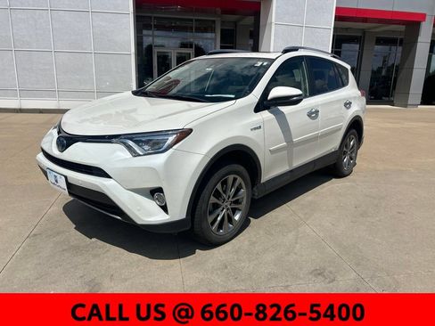 Used 2018 Toyota RAV4 Limited AWD/4WD image 2