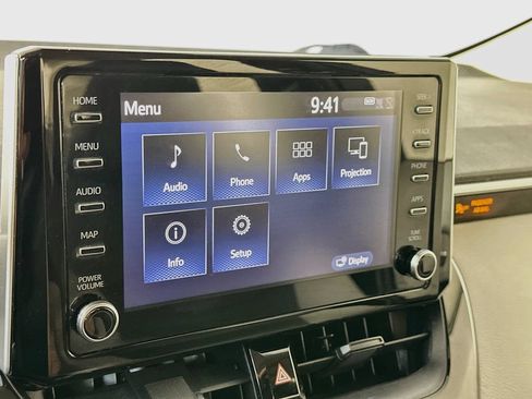 Used 2020 Toyota Corolla LE FWD image 19