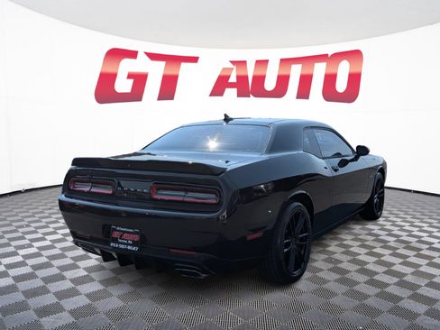Used 2015 Dodge Challenger R/T Plus RWD image 4