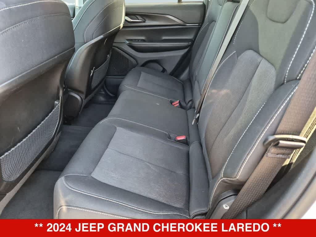 Used 2024 Jeep Grand Cherokee Laredo RWD image 18