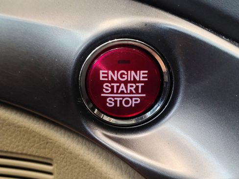 Used 2013 Acura ILX w/ Technology Package FWD image 29