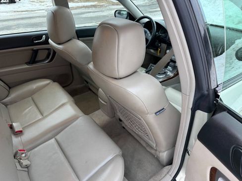 Used 2007 Subaru Outback 2.5i Limited image 12
