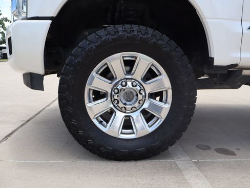 Used 2019 Ford F350 Platinum w/ Platinum Ultimate Package AWD/4WD image 10