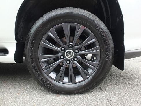 Used 2020 Lexus GX 460 Luxury w/ Luxury Sport Package AWD/4WD image 10