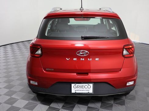 Certified 2023 Hyundai Venue SEL w/ Cargo Package image 7