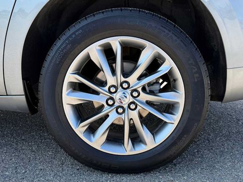 Used 2024 Buick Enclave Avenir AWD/4WD image 34