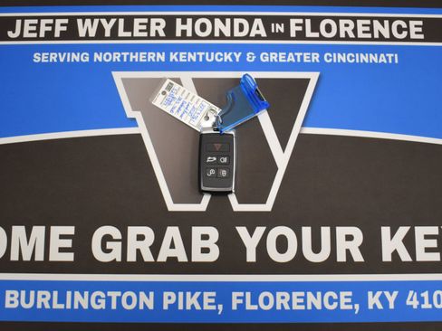 Used 2025 Land Rover Defender 110 S AWD/4WD image 22