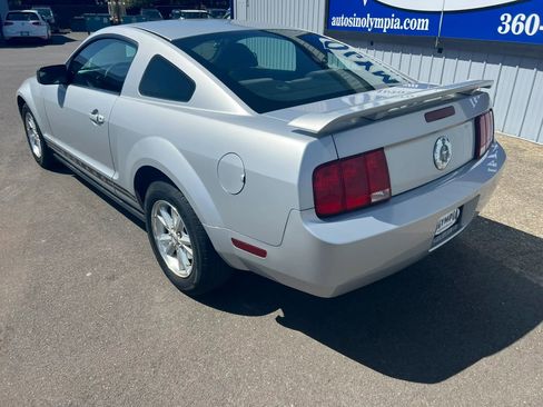 Used 2006 Ford Mustang Coupe RWD image 10