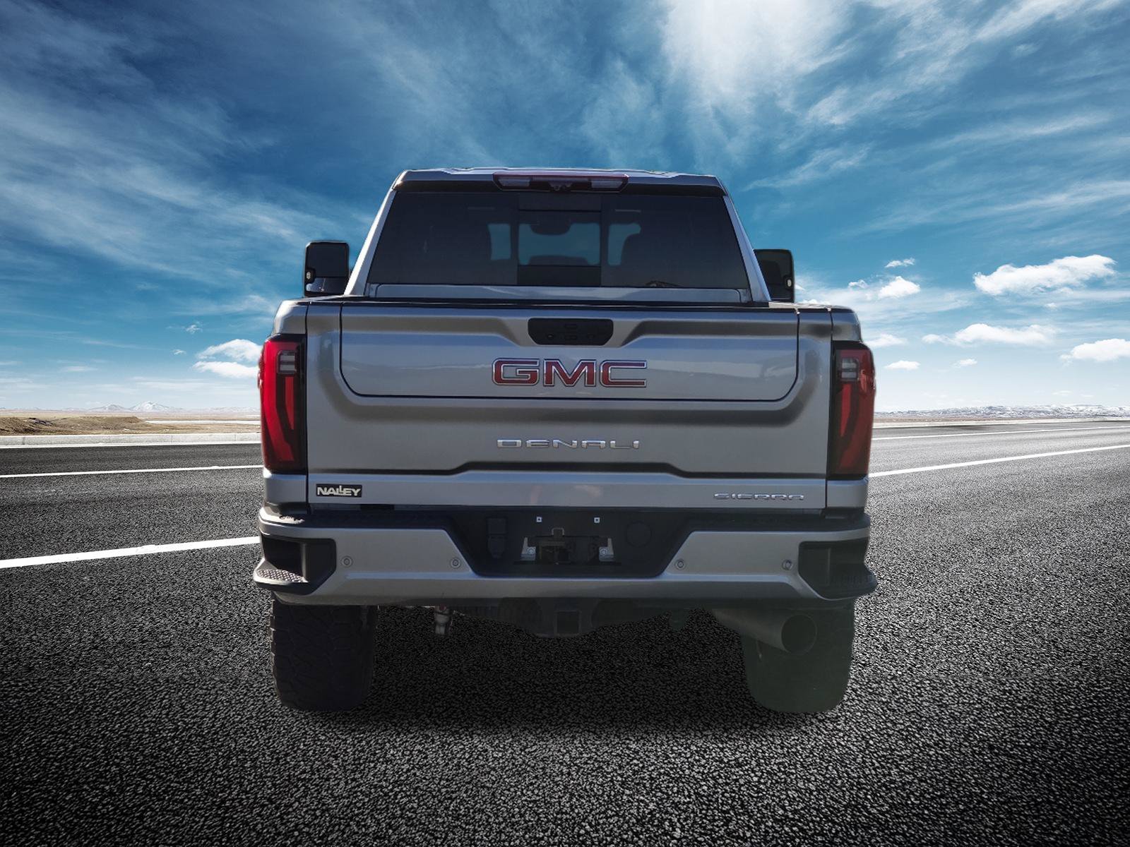 Used 2024 GMC Sierra 2500 Denali w/ Denali Reserve Package AWD/4WD image 22