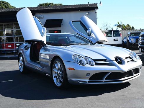 Used 2006 Mercedes-Benz SLR COUPE 2D image 3