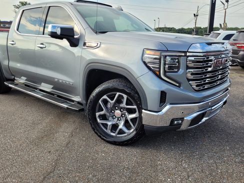 Used 2023 GMC Sierra 1500 SLT w/ SLT Premium Plus Package AWD/4WD image 22