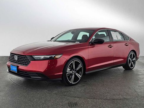 Used 2025 Honda Accord Sport image 7