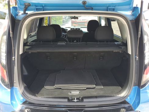 Used 2016 Kia Soul + w/ Designer's Package FWD image 10
