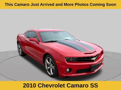 Used 2010 Chevrolet Camaro SS w/ RS Package RWD image 3