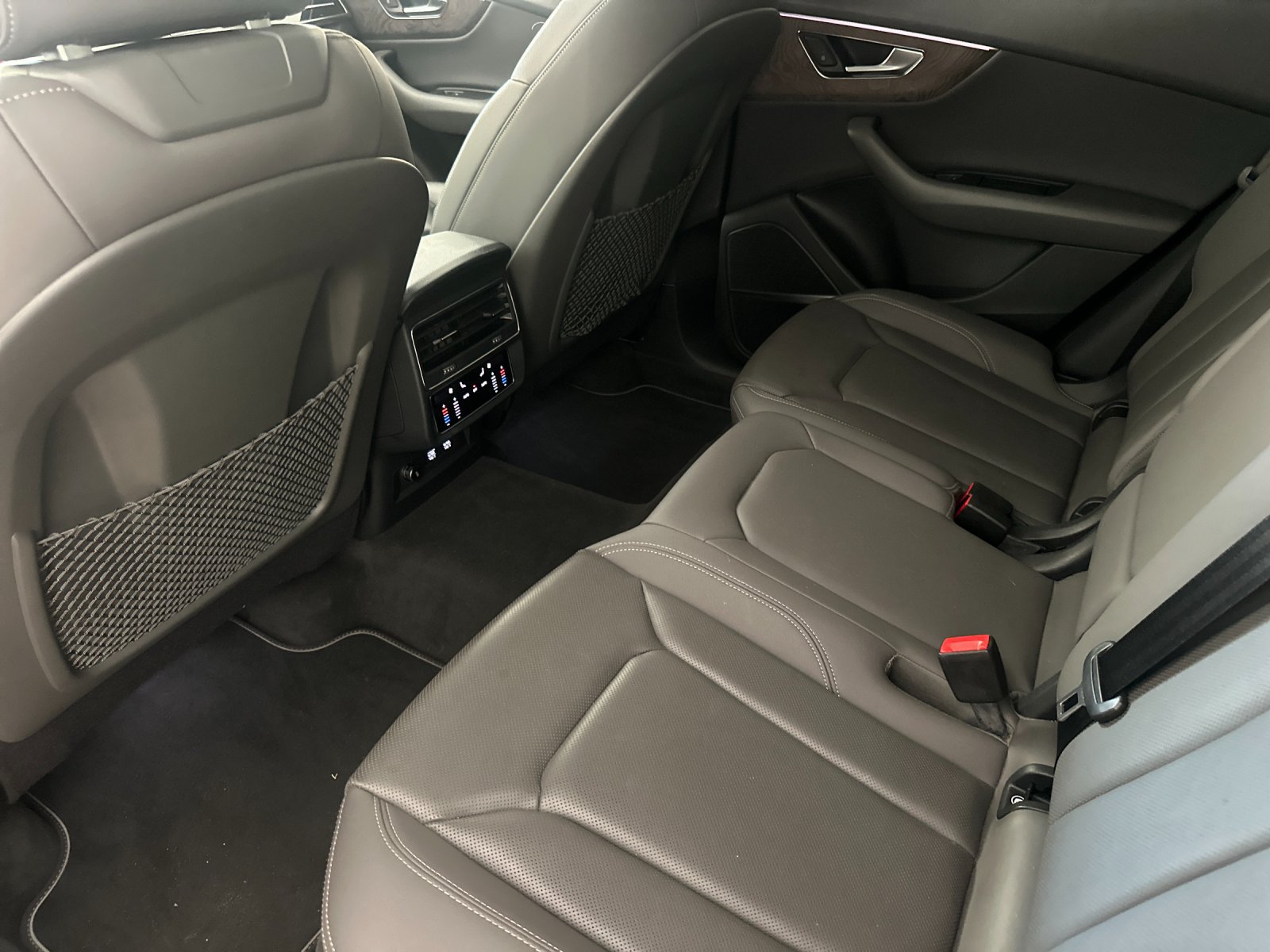 Used 2018 Audi Q7 2.0T Premium Plus w/ Premium Plus Package AWD/4WD image 12