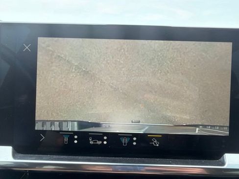 Used 2022 Chevrolet Silverado 1500 LTZ w/ LTZ Premium Package AWD/4WD image 42