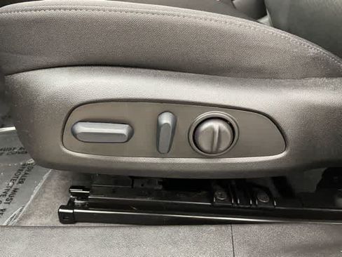 Certified 2025 Chevrolet Malibu RS FWD image 10