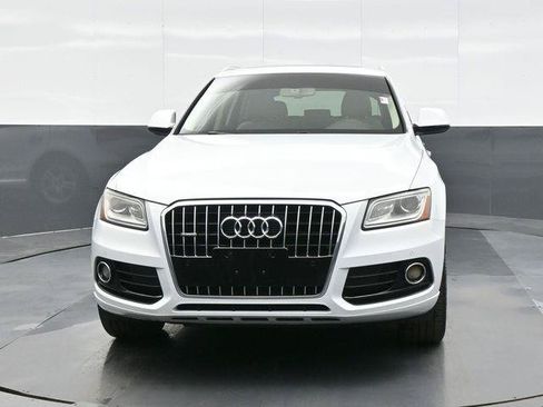 Used 2016 Audi Q5 2.0T Premium Plus w/ Technology Package AWD/4WD image 2