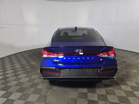Used 2025 Hyundai Elantra Sport image 6