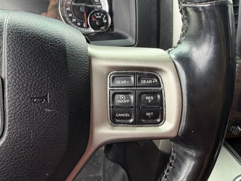Used 2019 RAM 1500 Laramie w/ Convenience Group AWD/4WD image 15