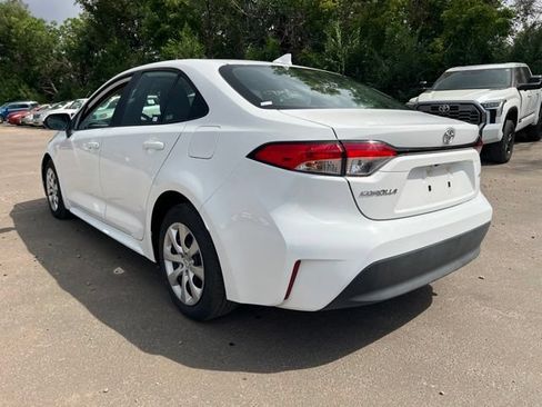 Used 2025 Toyota Corolla LE FWD image 3