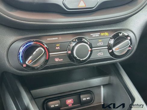 Certified 2022 Kia Soul LX FWD image 15