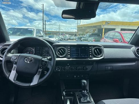 Used 2023 Toyota Tacoma TRD Off-Road AWD/4WD image 14