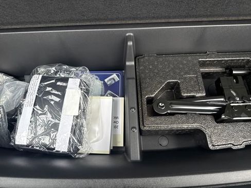 Certified 2022 Hyundai Santa Fe SEL w/ Convenience + Premium Package image 48