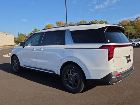 New 2026 Kia Carnival SX FWD image 3
