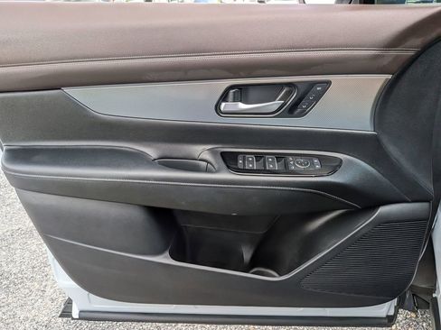 Certified 2025 Nissan Murano Platinum AWD/4WD image 32