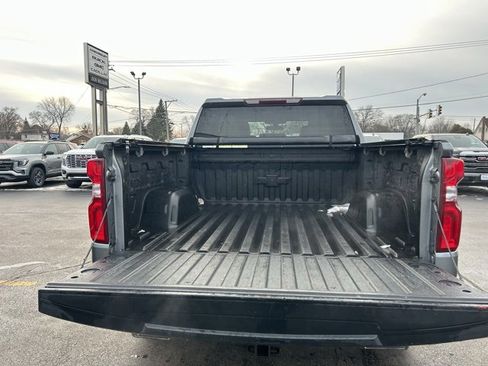 Used 2019 Chevrolet Silverado 1500 Custom Trail Boss w/ Custom Convenience Package image 9