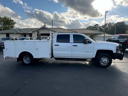 Used 2018 Chevrolet Silverado 3500 W/T w/ WT Convenience Package image 4