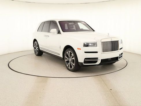 Used 2024 Rolls-Royce Cullinan w/ Cullinan Package AWD/4WD image 10