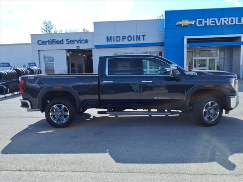 New 2026 GMC Sierra 2500 SLT image 3