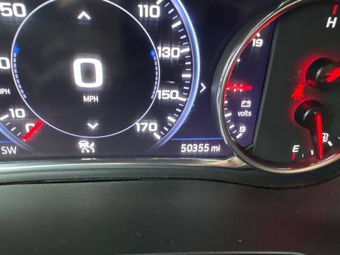 Used 2023 Chevrolet Traverse Premier w/ Redline Edition FWD image 11