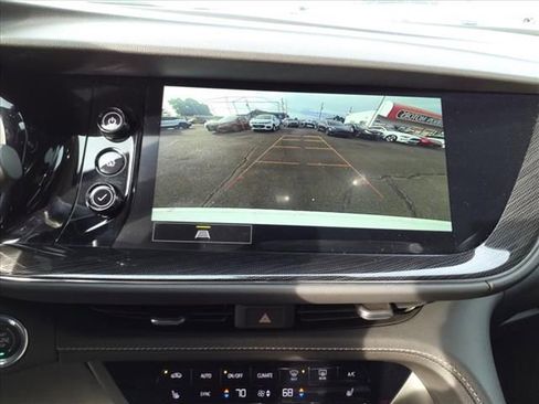 Used 2022 Buick Envision Preferred image 18