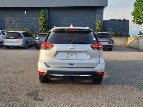 Used 2017 Nissan Rogue SL w/ SL Premium Package image 6