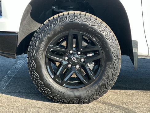 Used 2024 Chevrolet Silverado 1500 Custom Trail Boss image 24