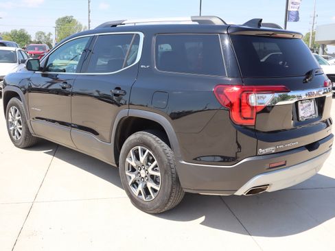 Used 2023 GMC Acadia SLT w/ Preferred Package AWD/4WD image 7
