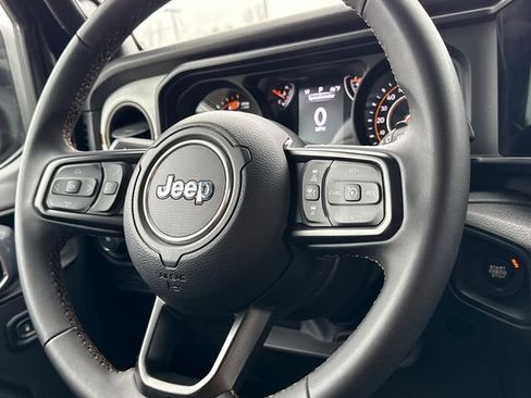 Used 2024 Jeep Wrangler Sport S image 17