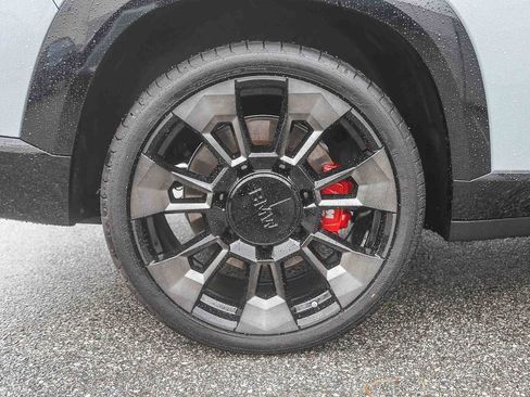 Used 2026 BMW XM Label Red image 8